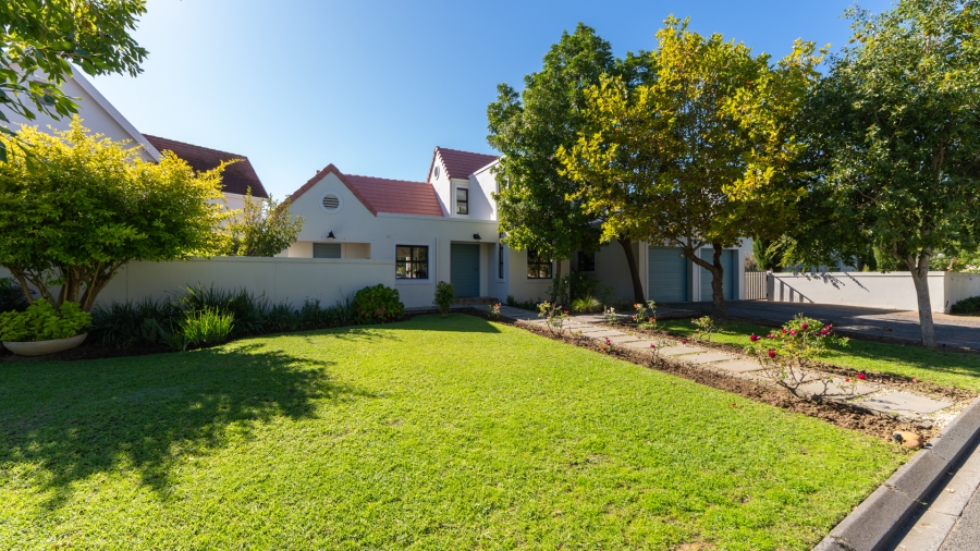 To Let 3 Bedroom Property for Rent in Boschenmeer Golf Country Estate Western Cape